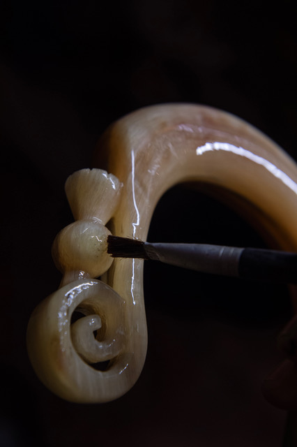 Finishing of handle